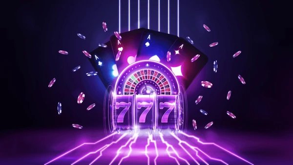 Dealer kami dilatih secara profesional untuk setiap sesi Sic Bo Dealer profesional mempersiapkan lemparan tiga dadu di meja Sic Bo live